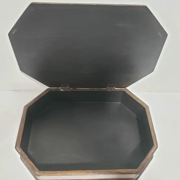 Amilkar  Peruvian Reverse Painted Glass and Wood Hummingbird Jewelry Box - Picture 11 of 15